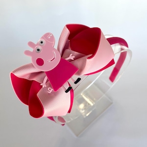 Pink Pig headband | Pink pig bows | Pink pig bow| Toddler hair clips | Trendy bows| Pink bows | Best Gift birthday | Pig birthday invite.