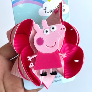 Pig hair bow | Pink pig hair bows | Pink pig bow| Toddler hair clips | Trendy bows| Pink bows | Best Gift birthday | Pig birthday invite.