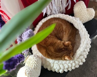 bed for cat/ small dog