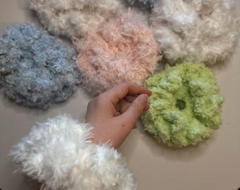 Giant Fuzzy Yarn Scrunchie: Unique Hair Accessory