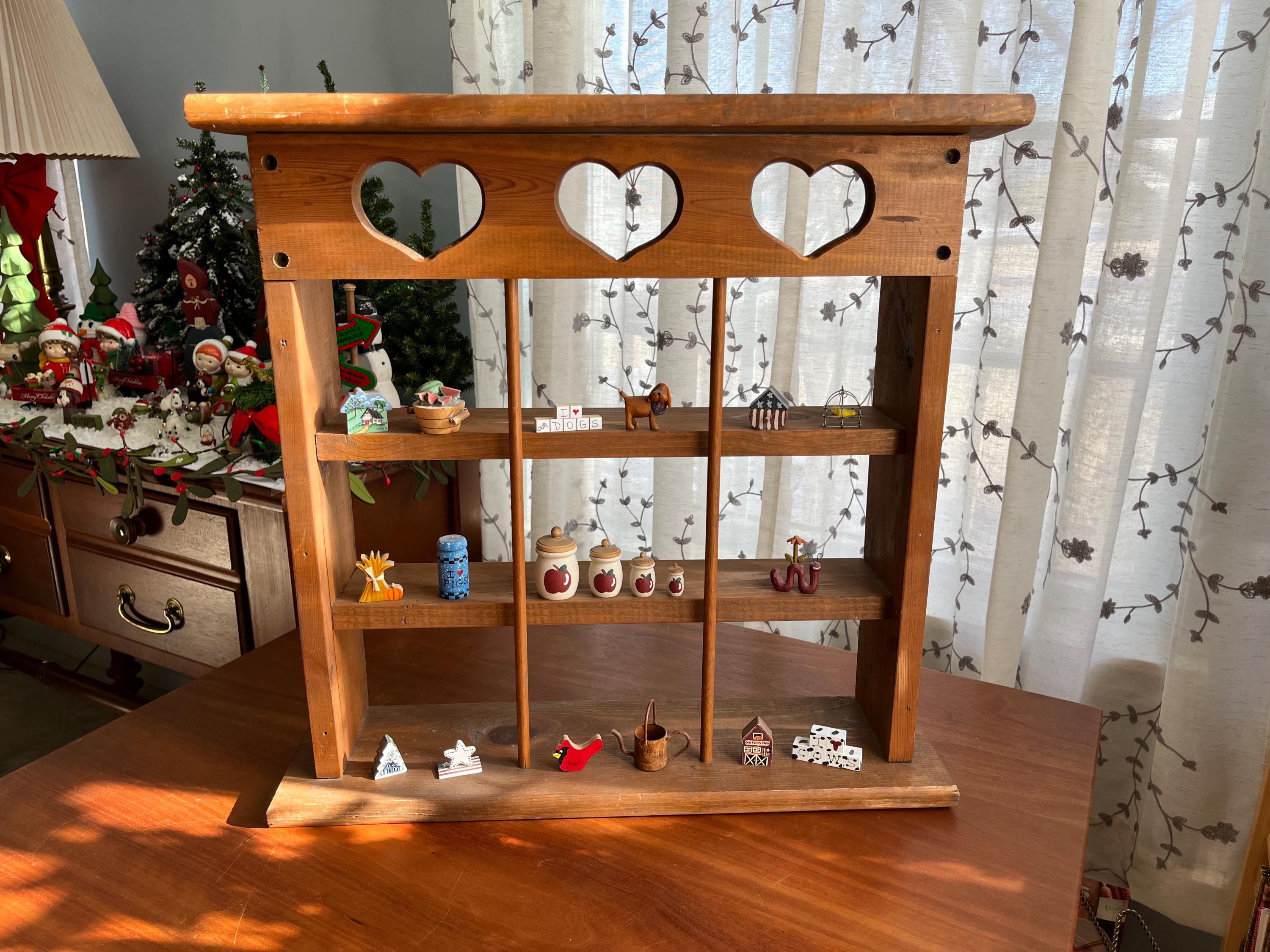 Vintage 80's Country/farmhouse 9 Pocket Wooden Hearts Knick Knack