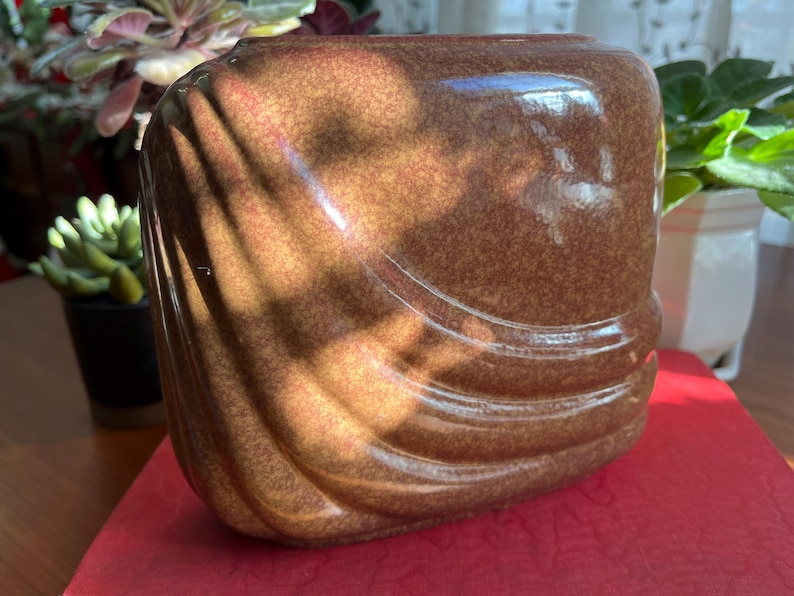Vintage 80's Art Deco Burnt Orange Speckled Ceramic Wavy, Contoured Vase, Parma by AAI