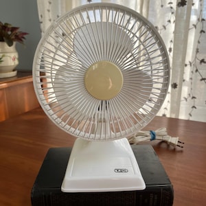 Vintage 90&#39;s White Tozaj 6&quot; Desk Fan
