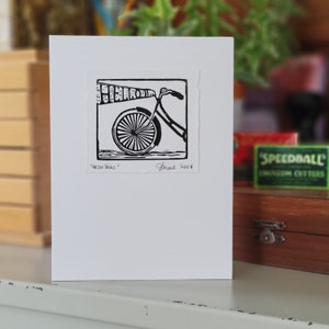Impresión en relieve original en tarjeta de notas: Hello Bike