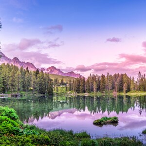 Lago Italia al Passo San Pellegrino Dolomiti