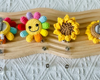 Crochet Flower Badge Reel, Retractible Badge Topper, Nurses and Teachers Retractible Badge Reel, Floral Handmade Badge Reel