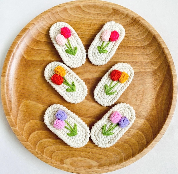 Crochet Tulip Flower Hair Clip: Handmade Floral Hair Accessory - Etsy