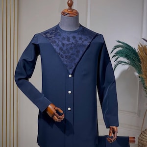 Modern Kaftan for Men – African Native Wear – Custom Nigerian Clothing – Stylish Men’s Attire for Parties & Events