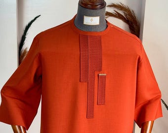 Encomenda personalizada de 11 conjuntos de roupa.