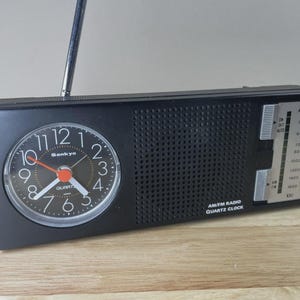 Vintage Sankyp Quartz Clock New In Old Box Model 134P Vintage Sankyo Quartz Clock w/ AM/FM Radio; Model 134P  main image 4