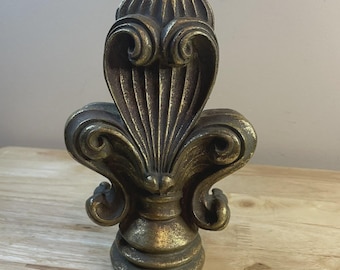 Vintage French Fleur-de-Lis Finial Gold Leaf Decorative Accent Sculpture 8.5”