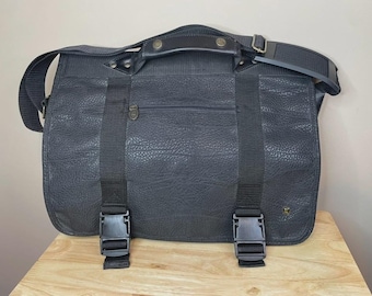 Vintage NAS BAG Messenger Bag Black Faux Alligator Korea Crossbody Satchel