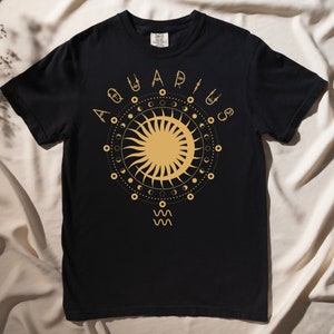 Aquarius Moon Phases T Shirt Aquarius Zodiac T-Shirt Celestial Star Sign Constellation Comfort Colors Tee Shirt Zodiac Tshirt Gift