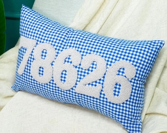 Gepersonaliseerd kussen met postcodepons: geborduurd katoen, housewarmingcadeau