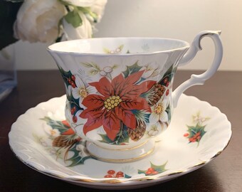 Royal Albert Poinsettia Teetasse mit Untertasse