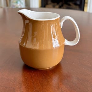 Vintage Mikasa Cera-Stone Creamer, bruine steengoed Creamer