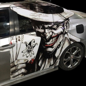 Joker-sticker - NIEUWE grote vinyl auto grafische sticker, universeel formaat voor auto, vrachtwagen en muur - Opvallende premium zijafbeelding grote sticker