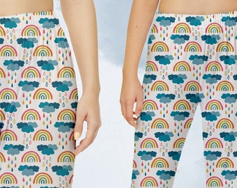 Pantaloni del pigiama Mommy & Me con stampa arcobaleno e nuvole di pioggia bianco sporco