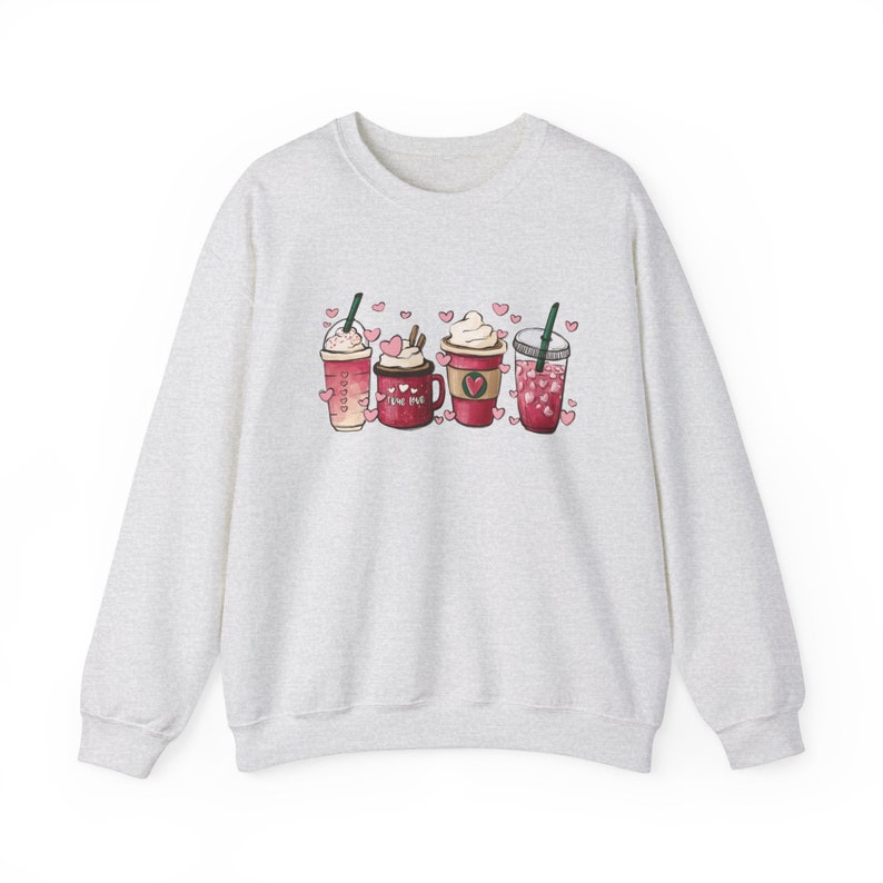 Sudadera de café del día de San Valentín, cuello redondo de la persona del café, San Valentín personal, regalo de mamá de papá, camisa del corazón imagen 4