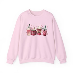 Sudadera de café del día de San Valentín, cuello redondo de la persona del café, San Valentín personal, regalo de mamá de papá, camisa del corazón imagen 2