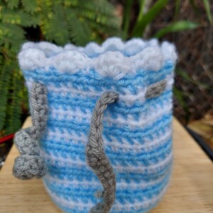 Crochet dragster bag, handmade bag, reusable bag, trinket bag, dice bag, crochet bag, cosmetic bag