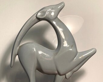 5 Ceramic Figurines, incl. Collectible HAEGER Art Deco: "Gazelle" and "Circle of Love"