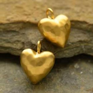 Kleines gehämmertes Herz aus Sterlingsilber oder Gold-Vermeil