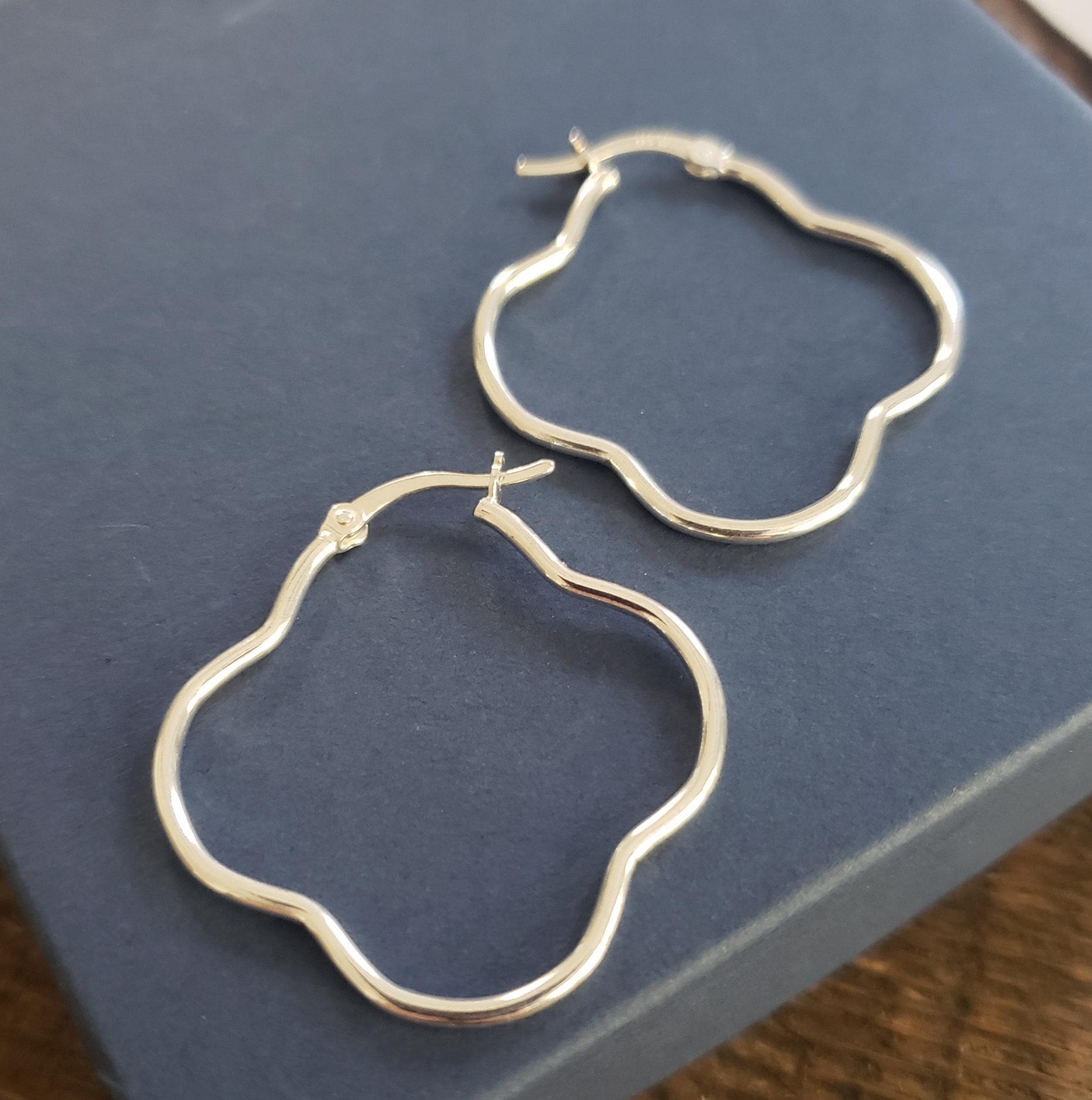 専用ページ③ Sterling Silver Flower Shaped Hoop Earrings Floral Hoops - Etsy
