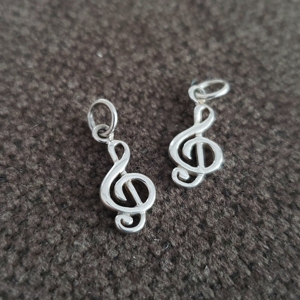 Sterling Silver Treble Clef Music Charm. silver charm for music lovers, musicians students