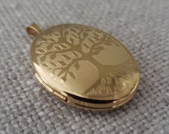 Sterling Silver Oval Tree of Life Locket Pendant picture photo included family jewelry charm