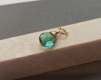 Emerald green quartz gemstone heart briolette dangle charm may birthstone small size for necklace or bracelet