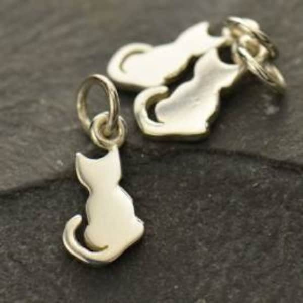 petite breloque silhouette de chat en argent sterling, chat animal à graver, bijoux pour enfants amoureux des animaux de compagnie, nom