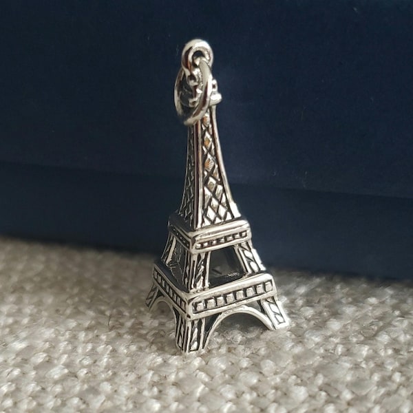 Colgante de plata de ley con dije de la Torre Eiffel, colgante de viaje a París, colgante parisino, joyería de vacaciones con temática francesa