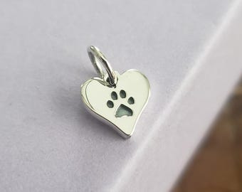 Diminuto dije de corazón con huella de pata de plata esterlina, dije de perrito, regalo para mamá de hermana perruna, recuerdo para dueño de mascota