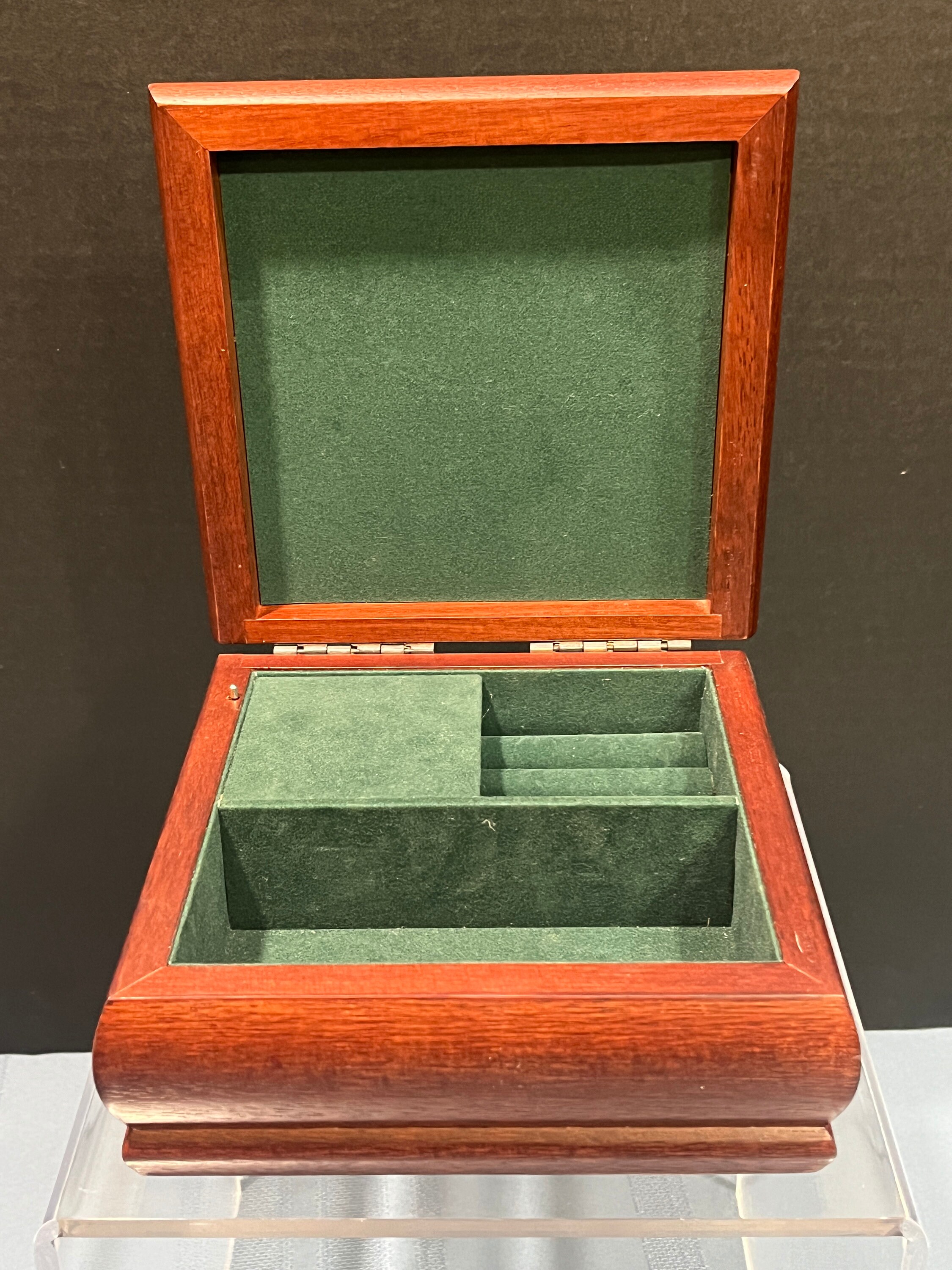 Vintage San Francisco Music Box Co. Musical Jewelry Box Graduate Pomp