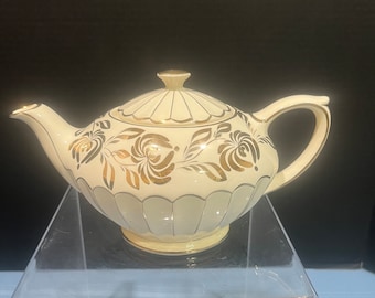 Vintage Sadler White or Ivory and Gold Aladdin Lamp Teapot # 2639 - Scalloped Base and Lid Design - Gold Flowers and Leaves