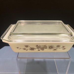 Vintage Pyrex 1961 "Golden Pine" or "Golden Pinecone" Promotional Space Saver Lidded Casserole Dish - #575-B, 2 Quart  - Metallic Gold