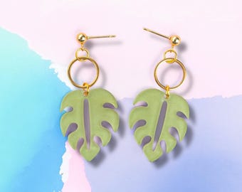 Monstera leaf earrings, monstera earrings, plant earrings, gifts for plant lovers, plant mom gift, plant mom, leaf earrings, green earrings