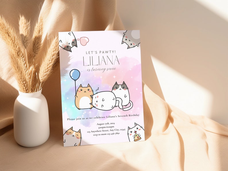 Puede incluir: Una invitaci&oacute;n de cumplea&ntilde;os de acuarela rosa y azul con tem&aacute;tica de gatos. La invitaci&oacute;n dice "Let's Pawty! Liliana is turning seven." e incluye una fecha, hora y direcci&oacute;n.