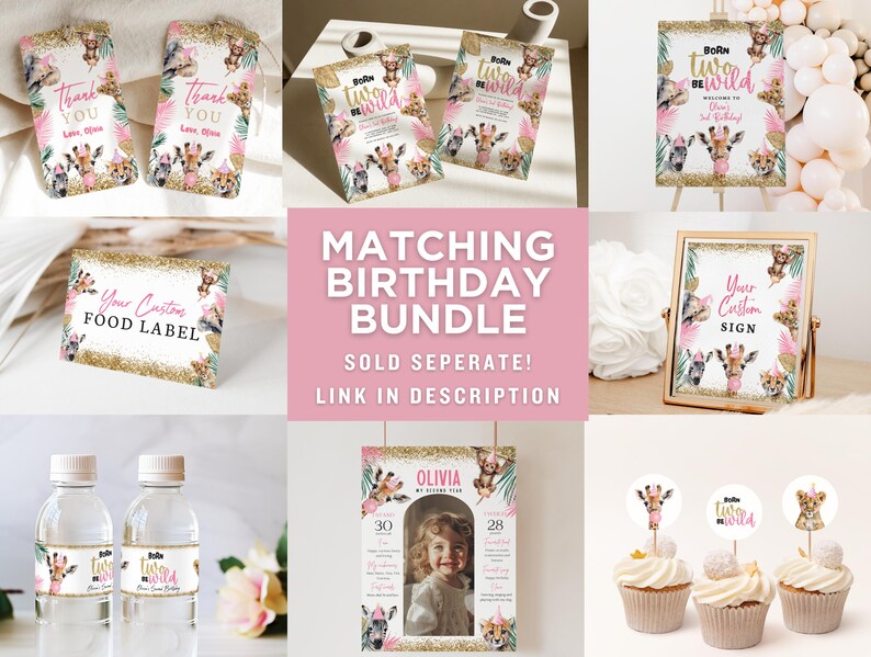 Op de afbeelding: Een verzameling feestartikelen met een junglethema, waaronder borden, labels, cupcake toppers en waterfleslabels. De ontwerpen bevatten giraffen, zebra's en andere dieren, met roze en gouden accenten. De tekst bevat "Born Two Be Wild".