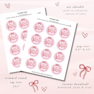 Pode incluir: Etiquetas redondas rosa e vermelhas com o texto "She's Ready to Pop!" e uma ilustra&ccedil;&atilde;o de garrafa. As etiquetas medem 5,08 cm x 5,08 cm e s&atilde;o projetadas para serem cortadas, coladas e usadas em cupcakes, latas de refrigerante ou outros itens. O tamanho da p&aacute;gina &eacute; 21,59 cm x 27,94 cm.