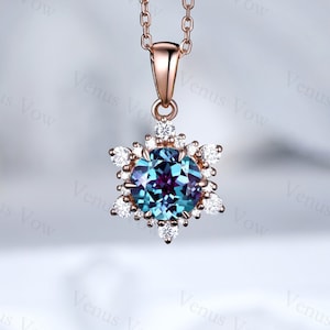 Alexandrite pendent necklace, round cut purple and green alexandrite snowflake necklace, June birthstone necklace,June birthday gift for her