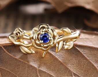 Anillo de compromiso con rosa de zafiro azul, anillo de promesa con flores de inspiración natural, alianza única de oro amarillo, regalo de Navidad art déco para ella.