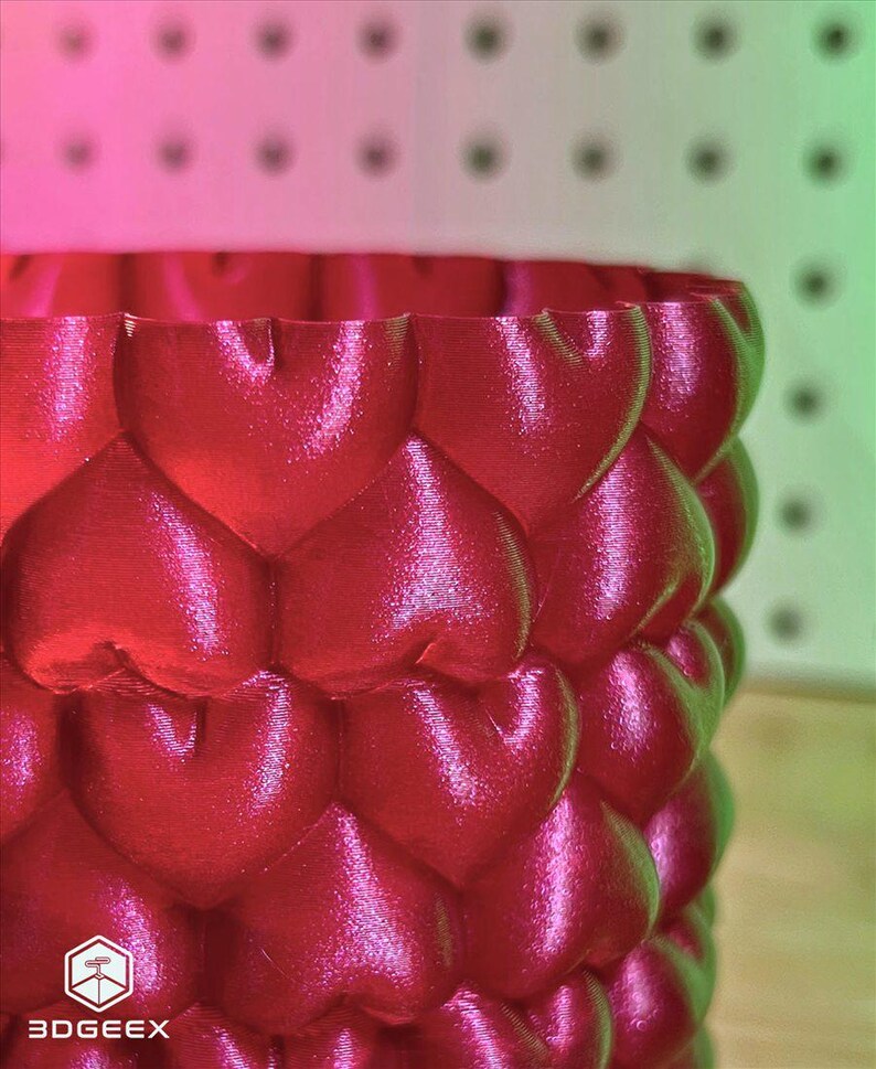 3D-utskriven vas med hjärtan i blom - Hjärtblommande blomkruka bild 5