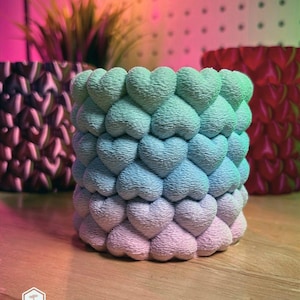 3D-utskriven vas med hjärtan i blom - Hjärtblommande blomkruka bild 1