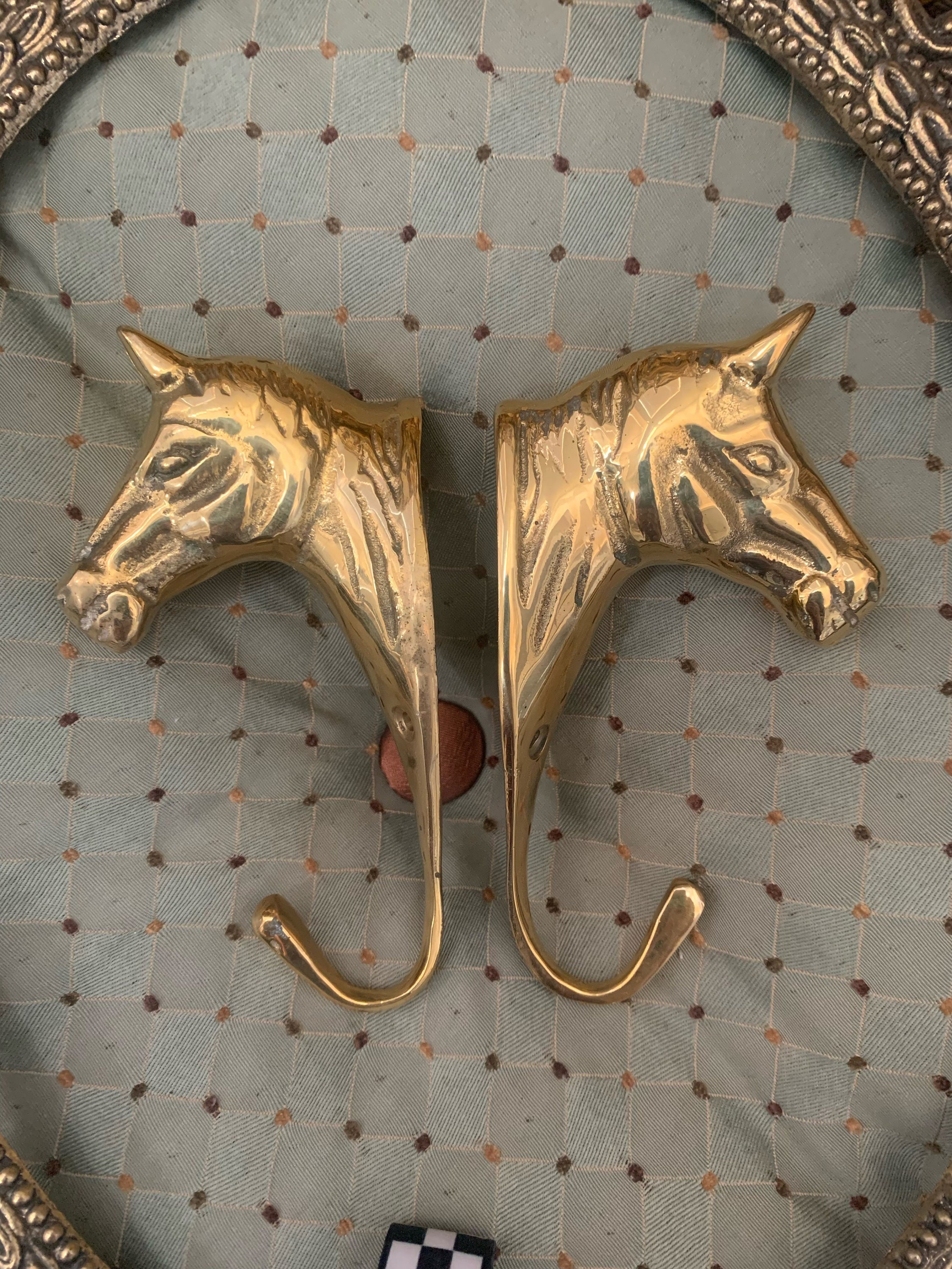 (2) HORSEHEAD WALL HOOKS, WESTERN, HAT, COAT, KEY, DRAWER KNOBS, BARN, GOLD