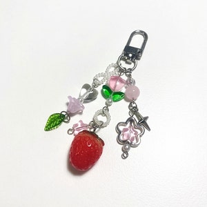 Strawberry keychain | Cute flower heart keyring pendant | Fairycore jewelry | Phone jewellery charm | Pearl accessories | Handmade gift idea