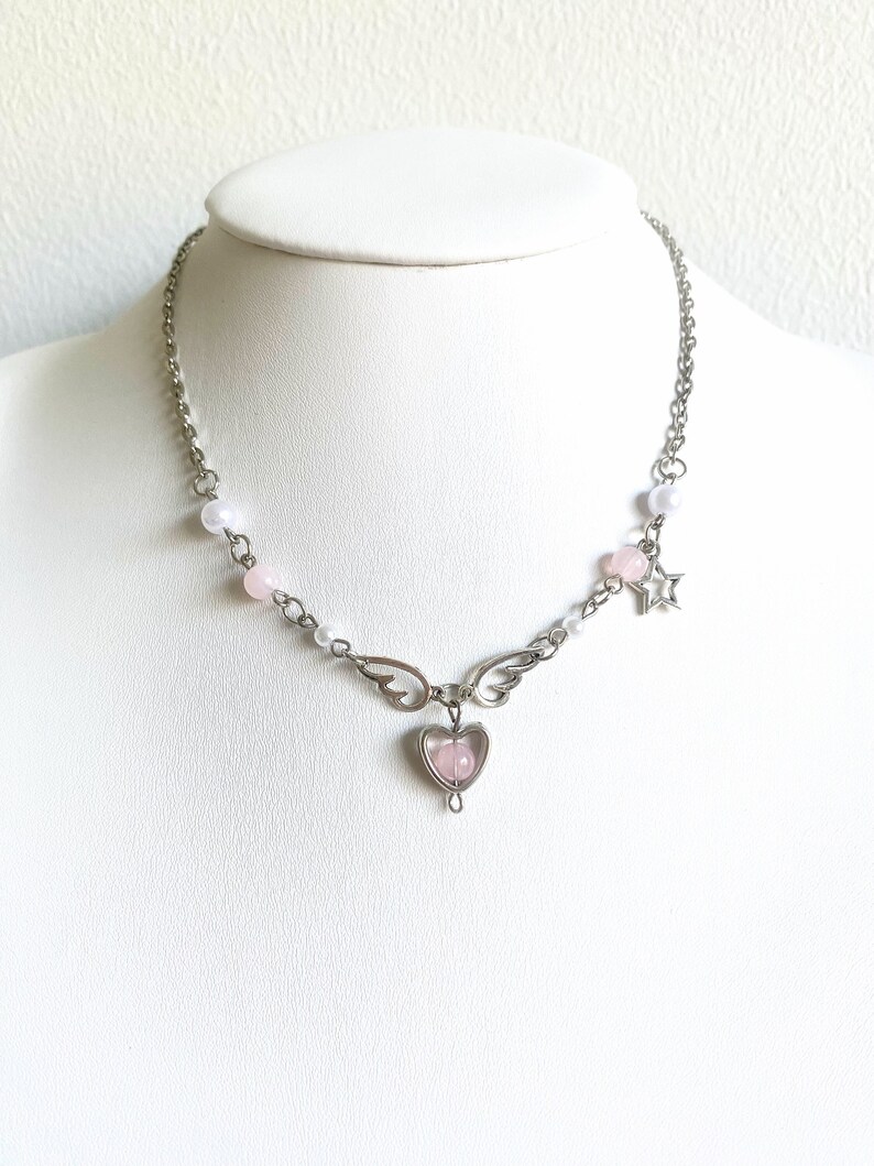 Lindo collar de corazón de estrella / Cuentas colgantes de alas / Joyería con cuentas / Cuentas de encanto de joyería Fairycore / Accesorios de perlas / Idea de regalo / Hecho a mano imagen 1