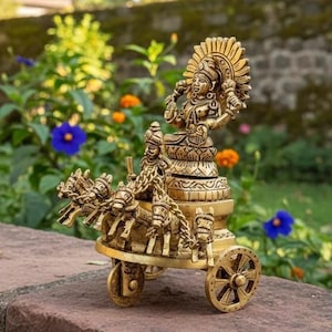 Mässingsfigur idol av solguden Surya | Hinduisk tempeldekor