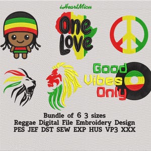 Puede incluir: Un conjunto de seis diseños de bordado digital con temática reggae. Los diseños incluyen un personaje de dibujos animados, la frase "One Love" sobre un contorno del continente africano, un símbolo de la paz, una cabeza de león, la frase "Good Vibes Only" y un disco de vinilo. Los diseños son en rojo, amarillo, verde y negro.